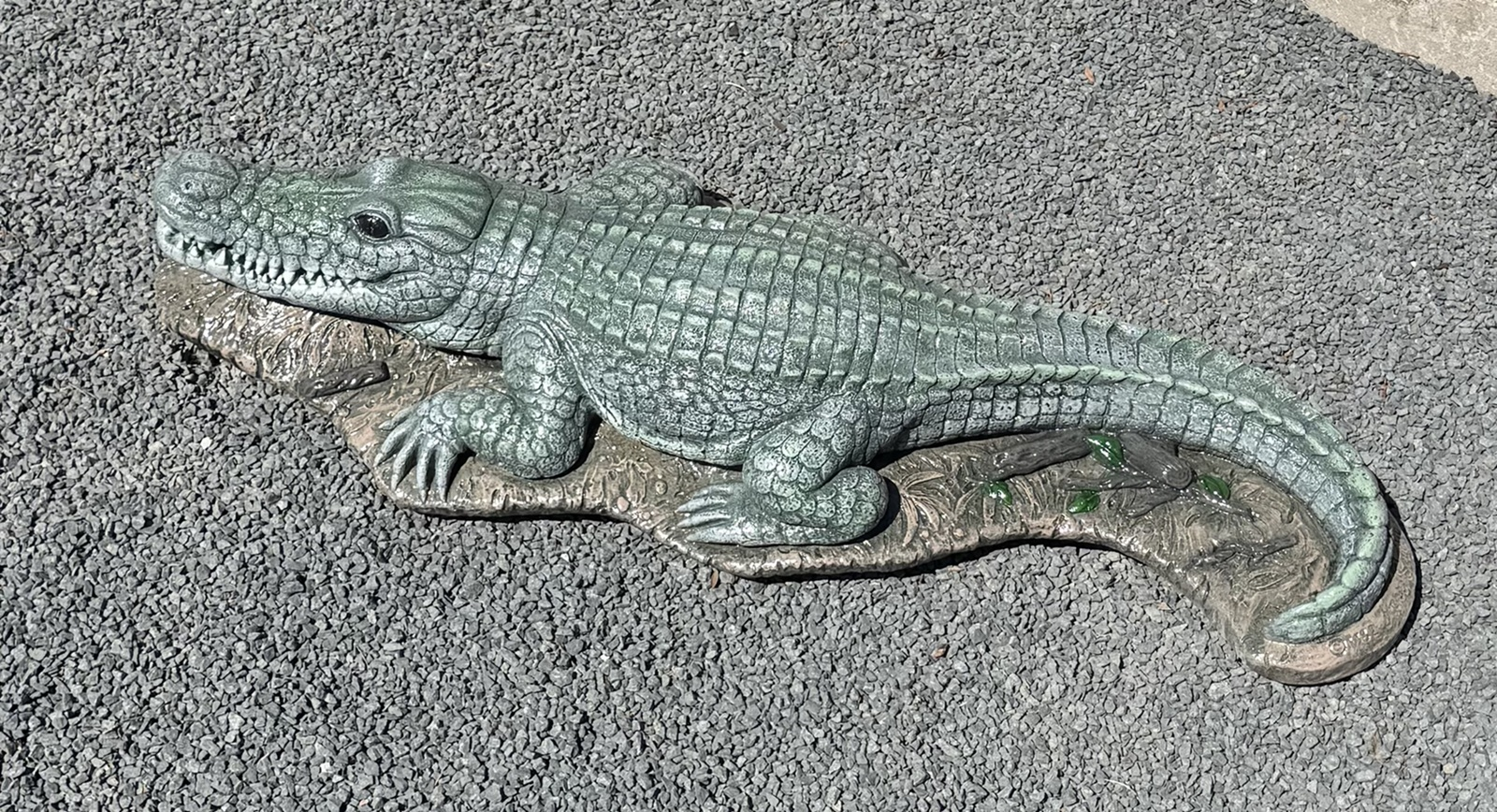 39" Alligator (Piped)