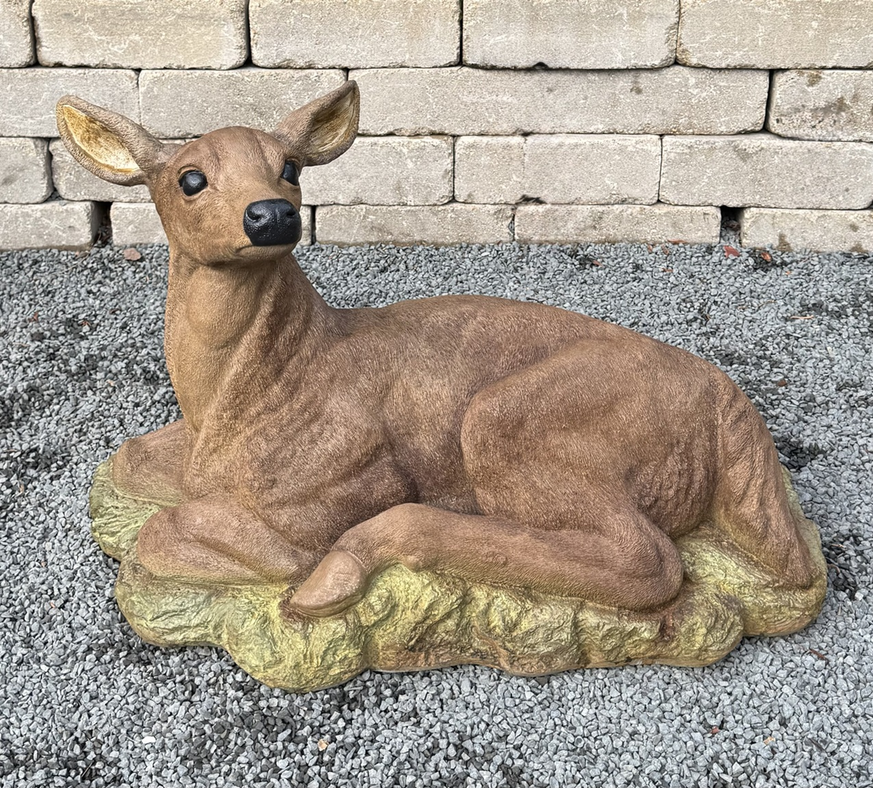 19" Reclining Doe