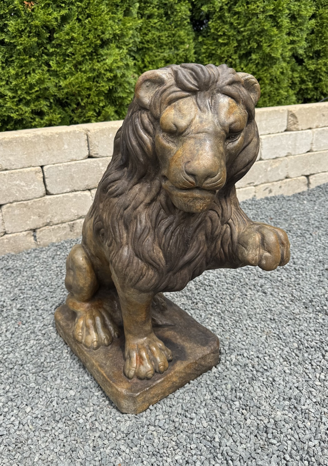 24" Lion (Left Paw Up)
