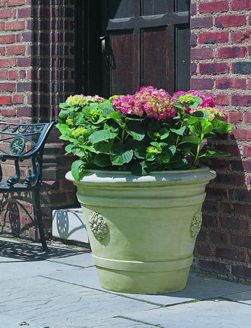 23" Certosa Medallion Planter