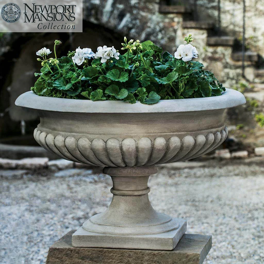 20" Kingscote Urn