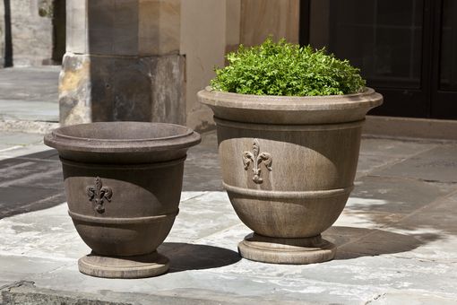 22" Fleur de Lis Large Urn