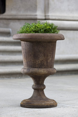 27" Smithsonian Goblet Urn