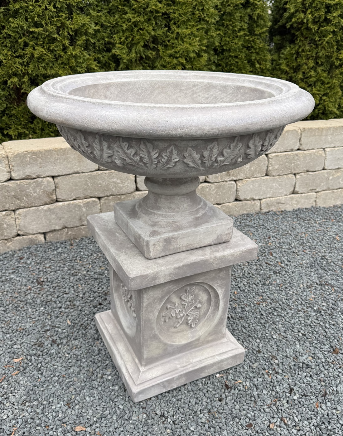 13" Leaf Motif Planter