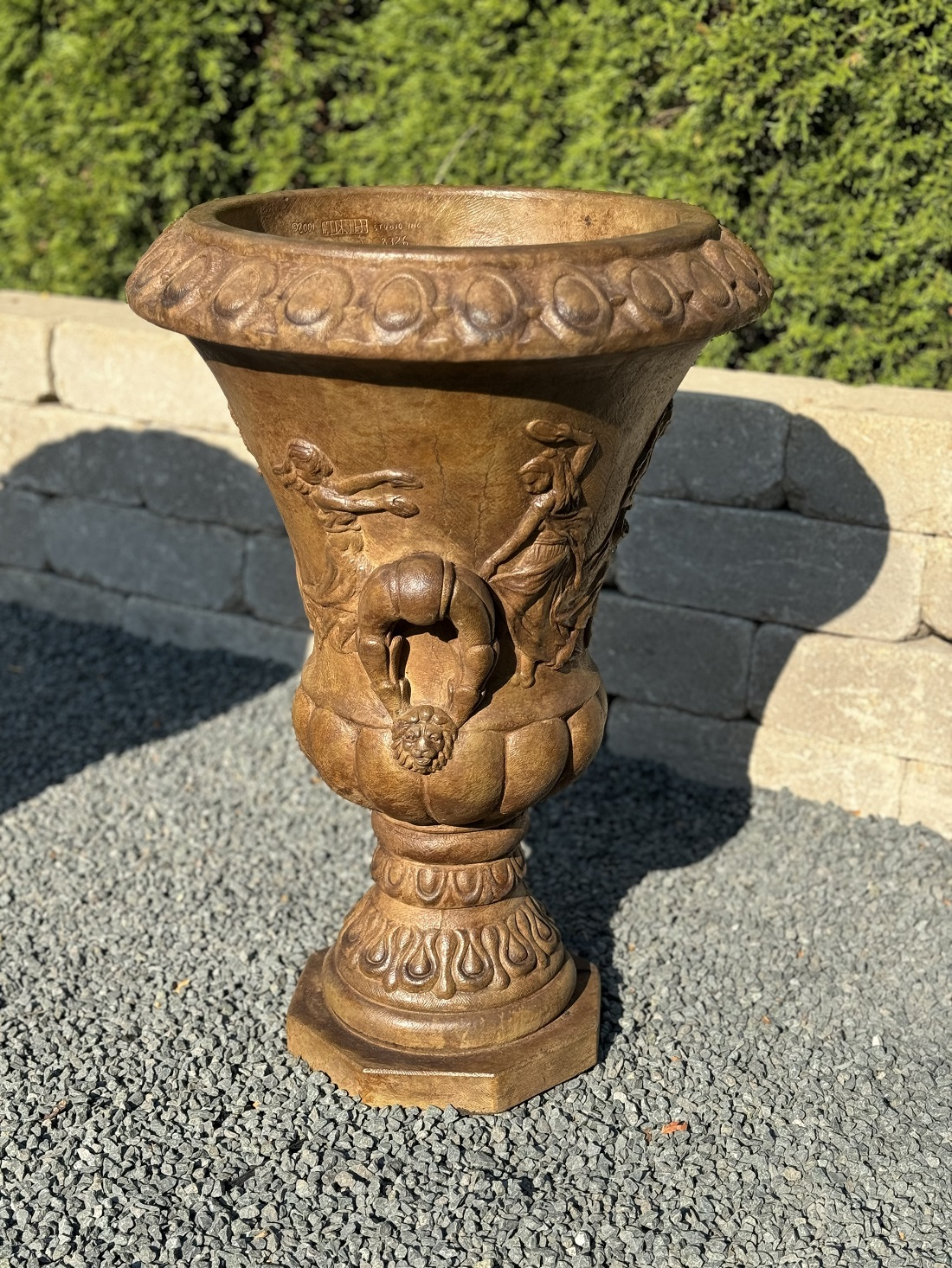 25" Small Classical Dancers Urn