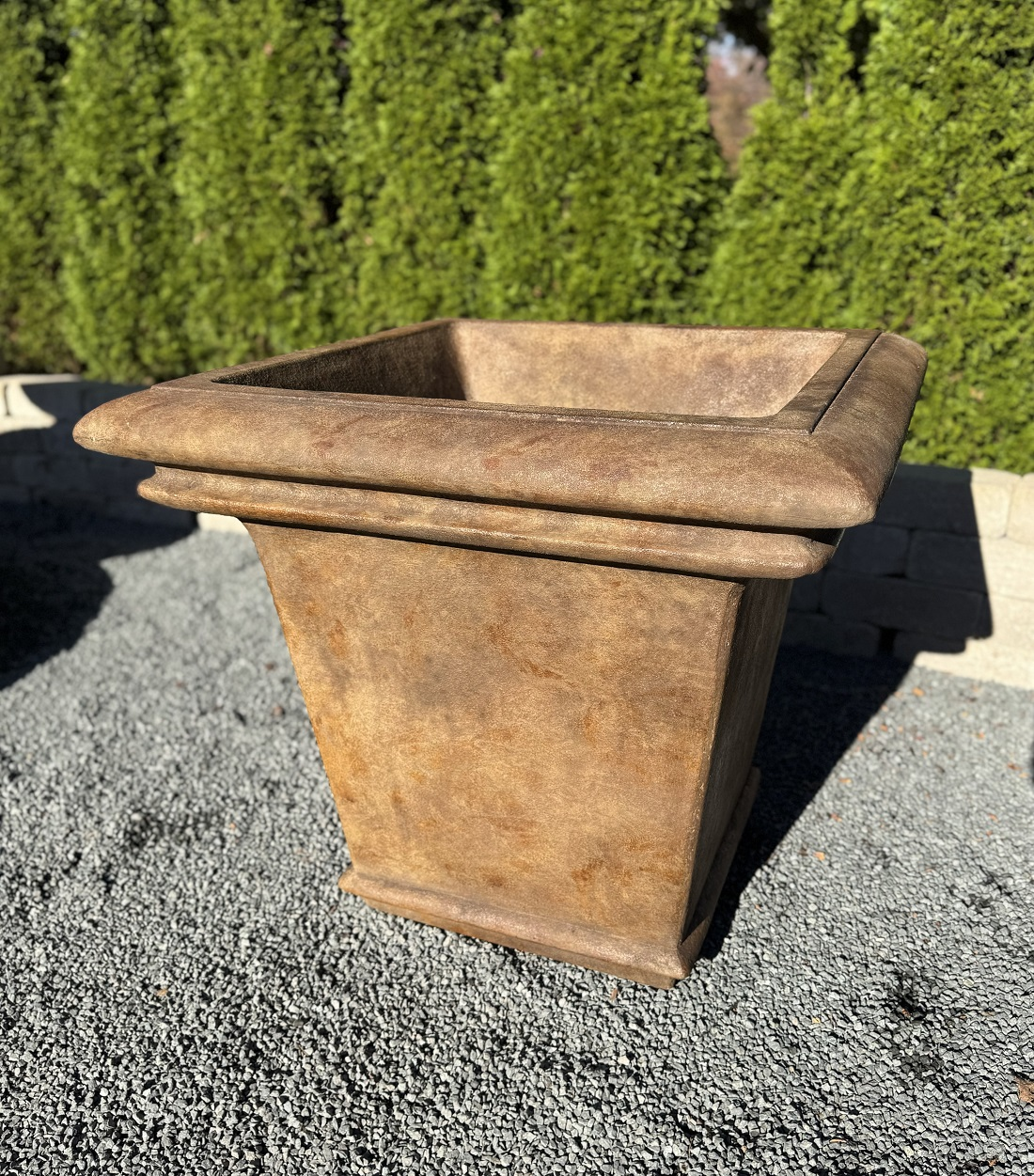 29" Quadro II Planter