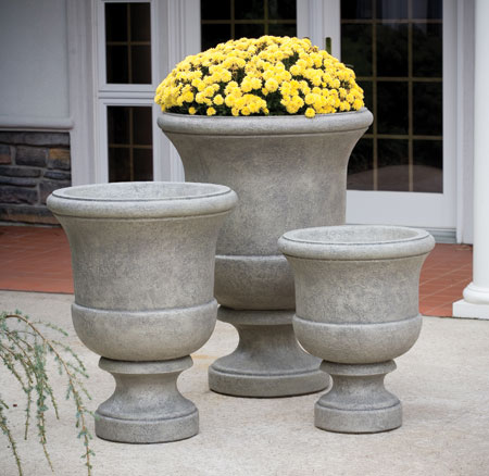 25" Cento Urn
