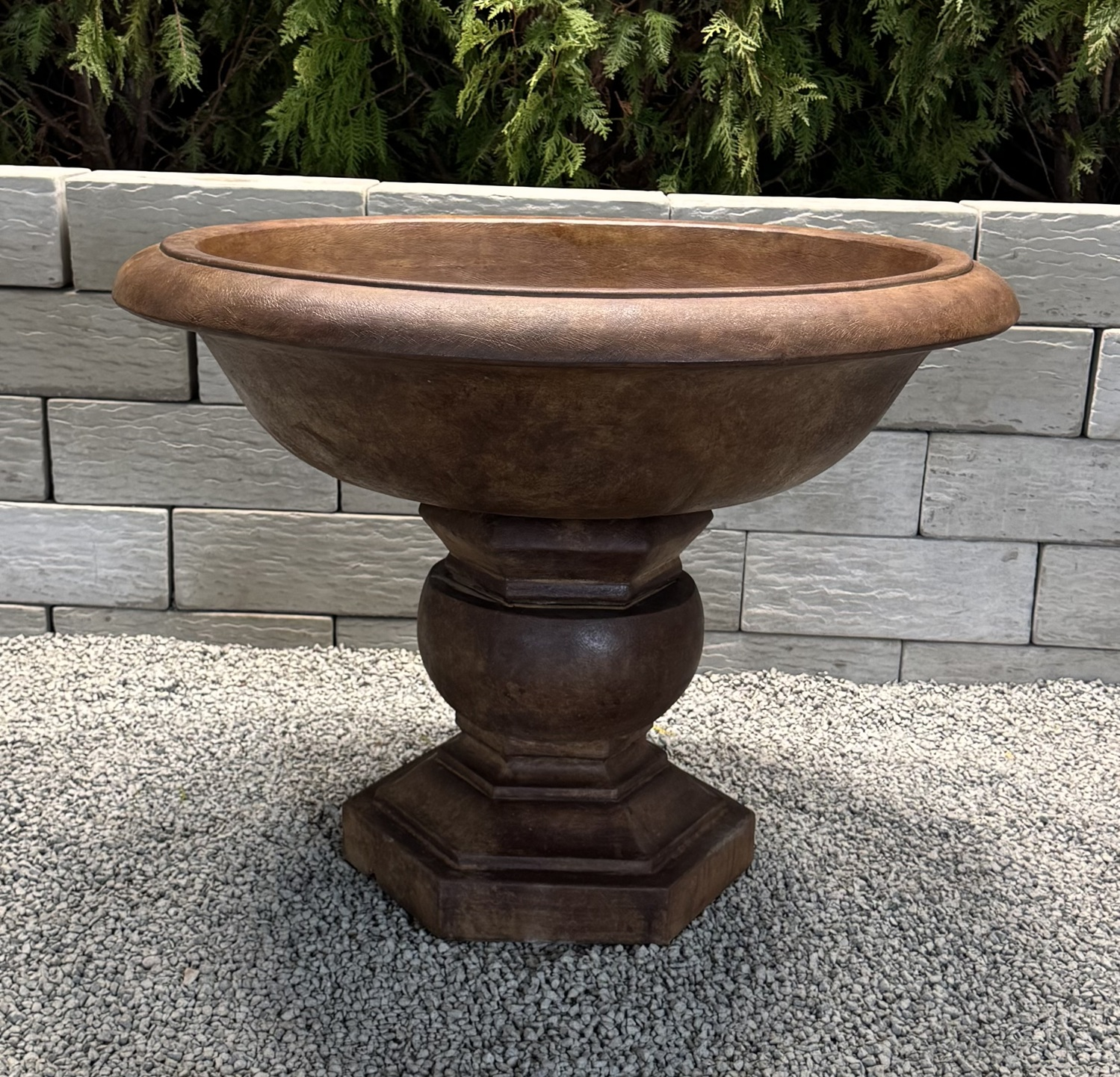 25" Large Barrington Planter