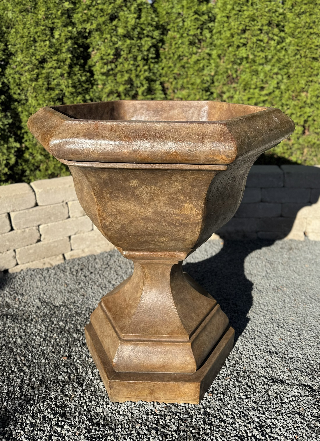 42" Large Kensington Planter