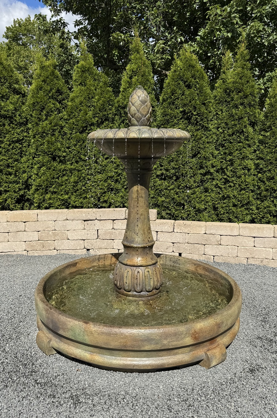 56" Riviera Fountain in Rondo Pool