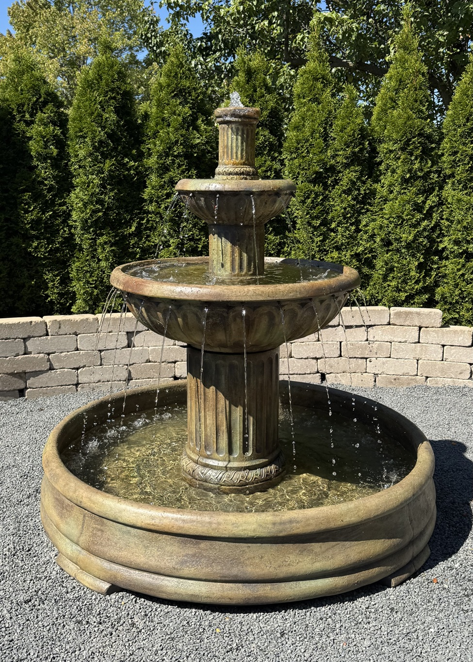 54" Fluted Fountain in Grando Pool