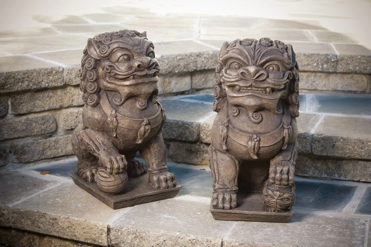 20" Large Foo-Dog Left