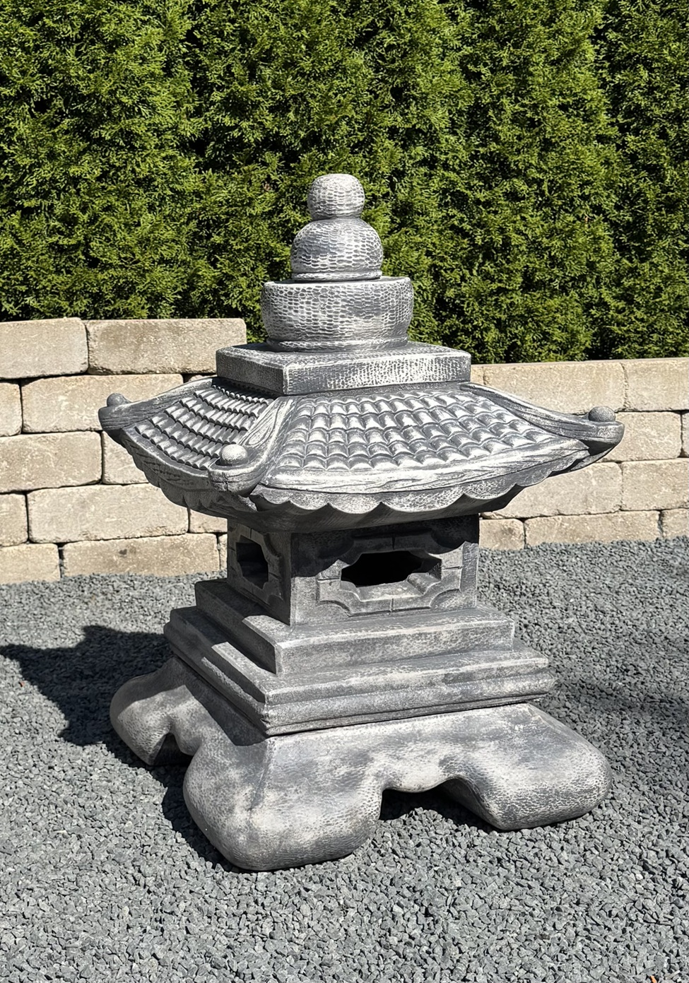 23" Medium Great Roof Pagoda Lantern