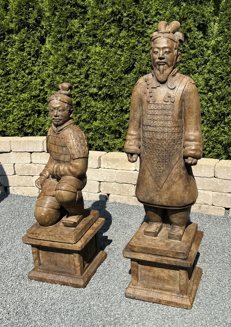 31" Kneeling Archer