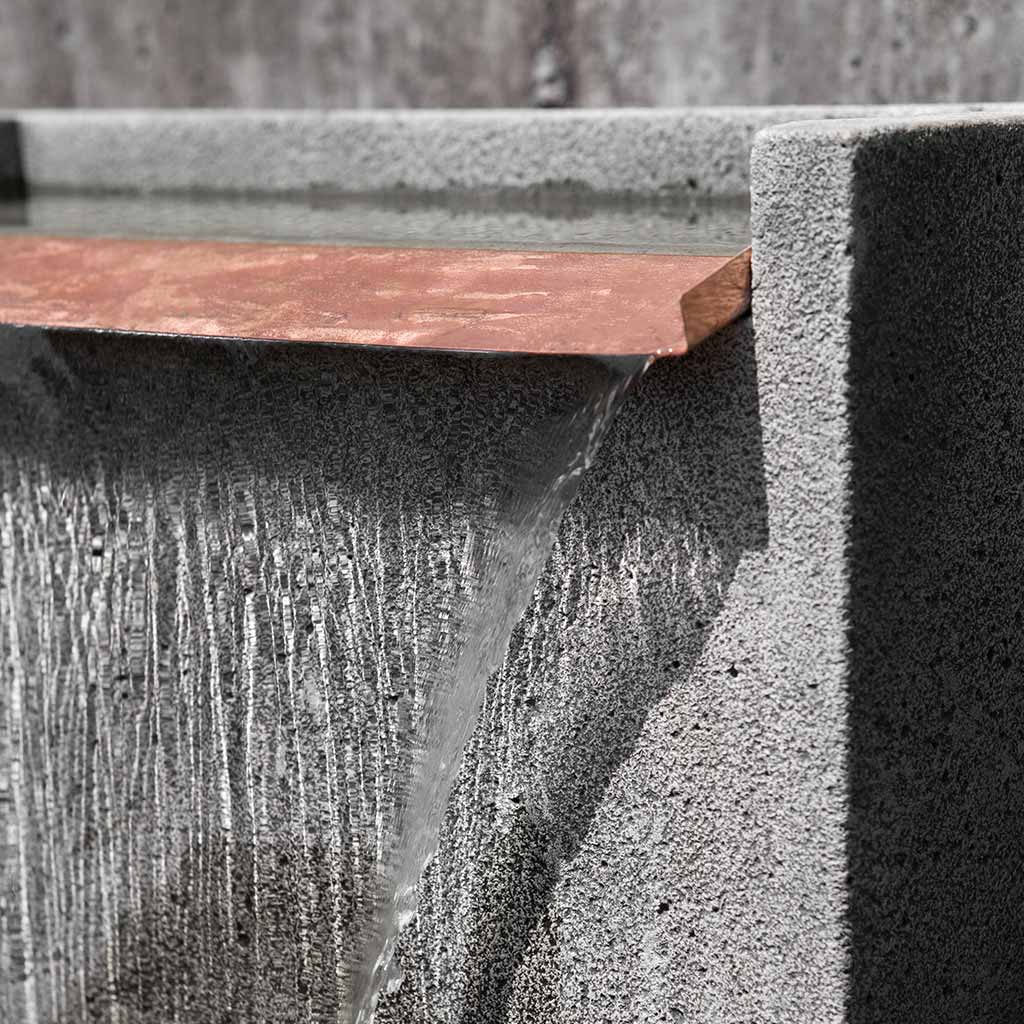 Campania Falling Water Fountain - Thumbnail 2