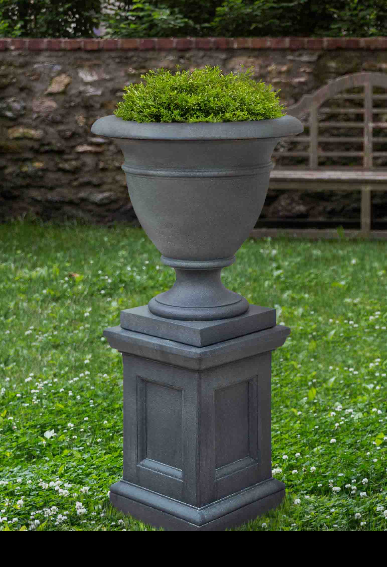Campania St. James Urn - Thumbnail 3