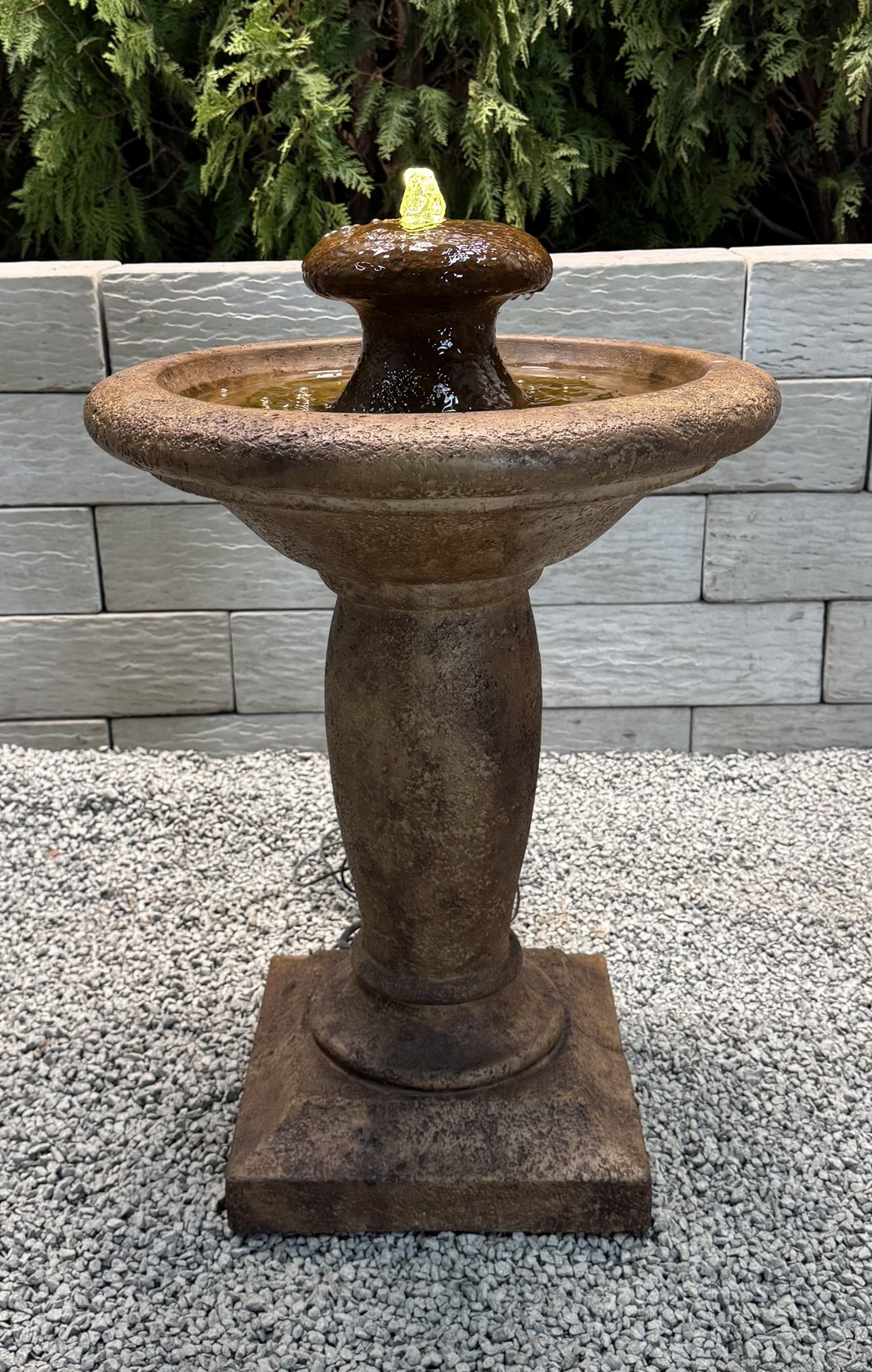 28" Europa Bubbler Fountain