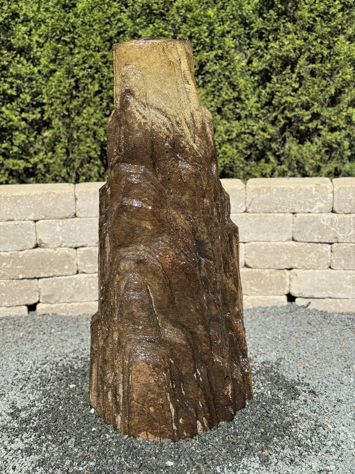 37" Apex Rock Fountain