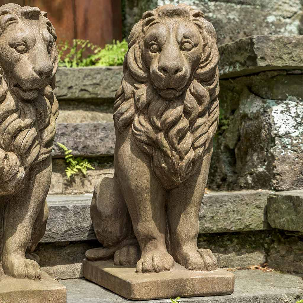 22" Sentry Lion, Right
