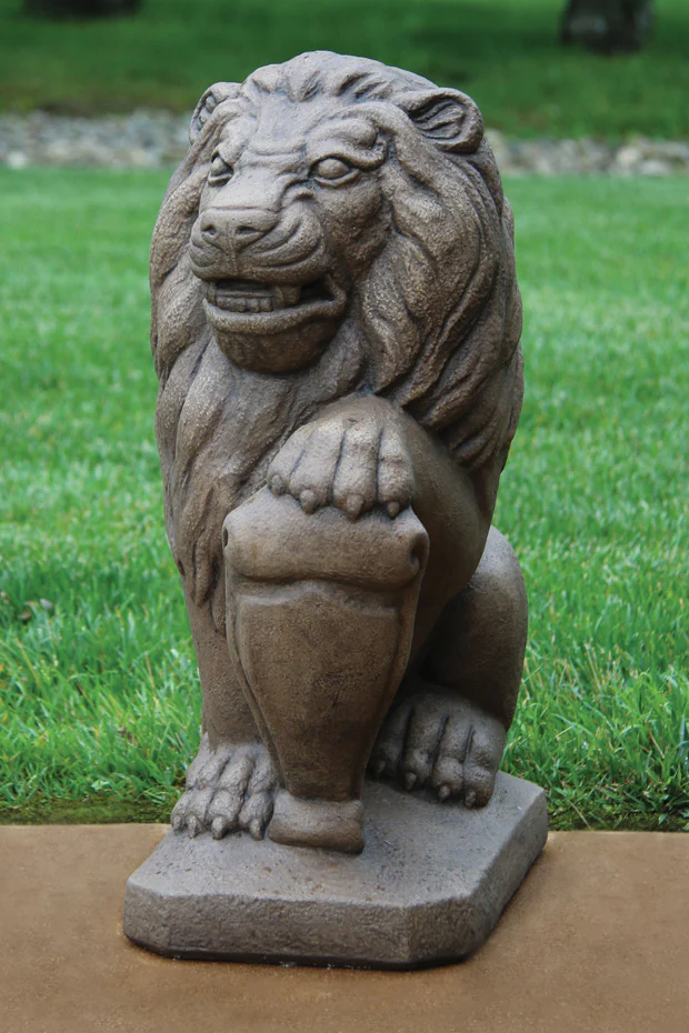 19" Lion with Shield - Left