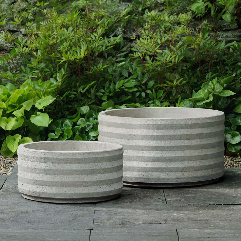 33" Conica Cylinder Planter