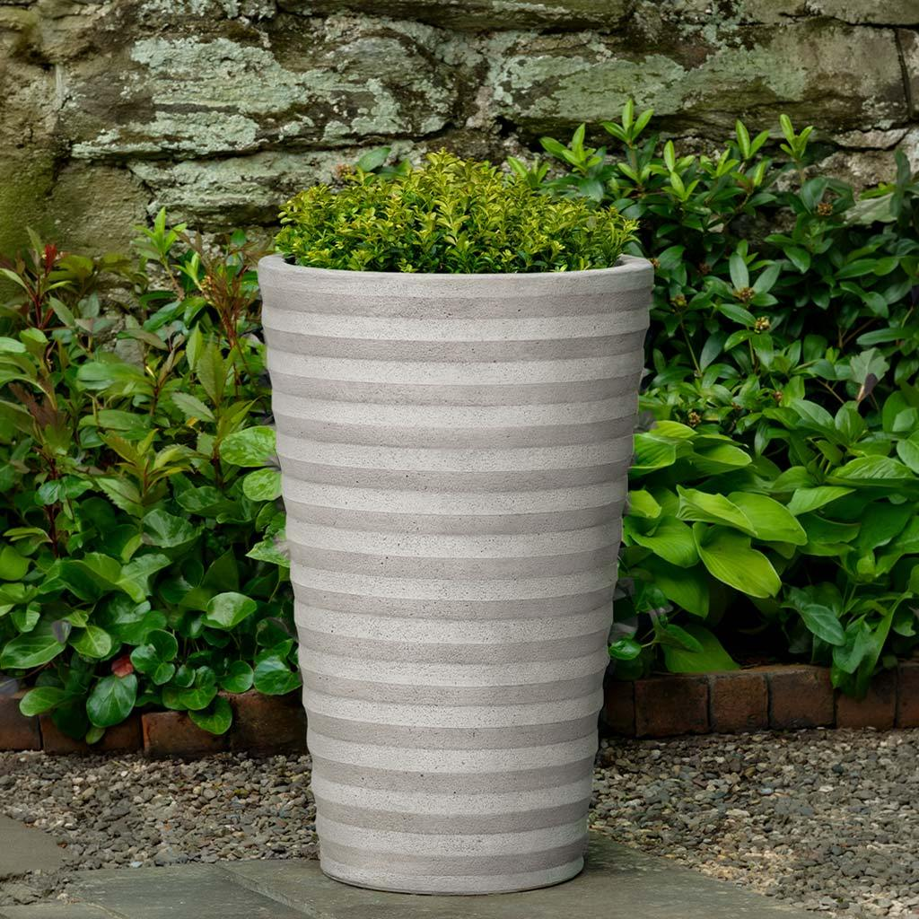26" Conica Planter