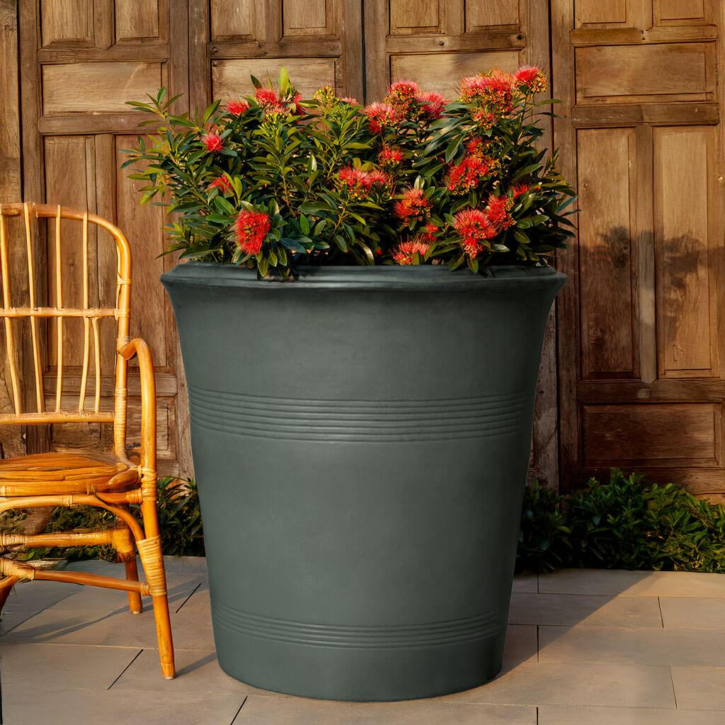 36" Las Palmeras Planter, Graphite