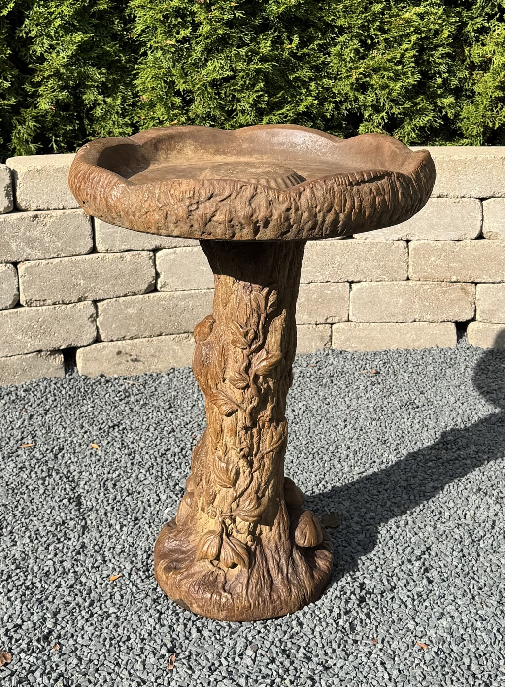 26" Woodland Birdbath