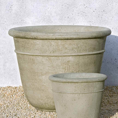 Buy 24" Carema Large Planter - Campania Concrete Planters - Four Seasons  Garden Art