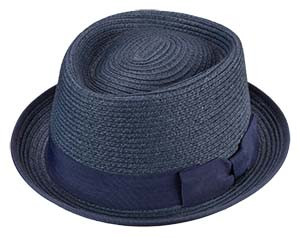 Paper braid porkpie shape is a classic look that’s modernized with grosgrain ribbon bow band. 1 1/2” upturned stingy brim. Navy