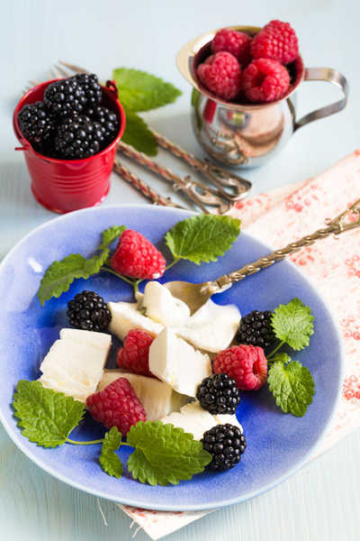 Jual Poster Cheese Blackberry Raspberry Plate Foliage 1Z