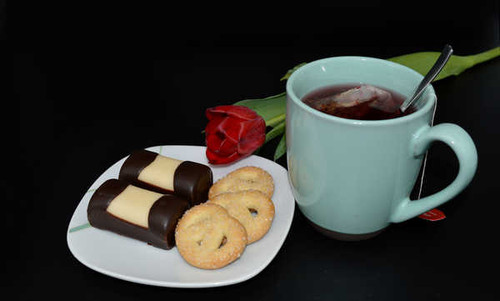 Jual Poster Tea Tulips Cookies Black background Mug Plate 1Z