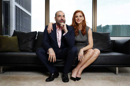 Jual Poster Rick Hoffman Sarah Rafferty TV Show Suits APC
