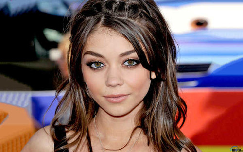 Jual Poster Sarah Hyland TV Show Modern Family APC