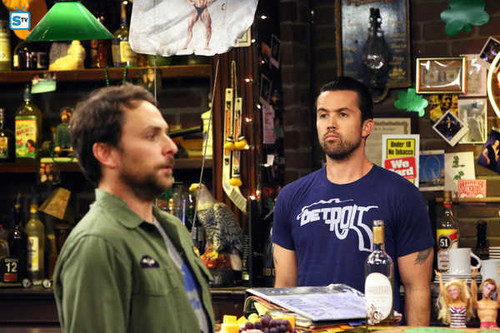 Jual Poster TV Show It's Always Sunny In Philadelphia APC 002