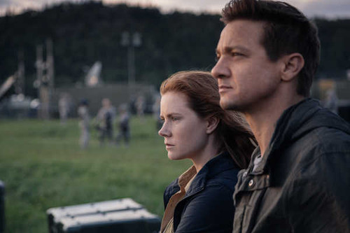 Jual Poster Amy Adams Arrival (Movie) Jeremy Renner Movie Arrival APC006