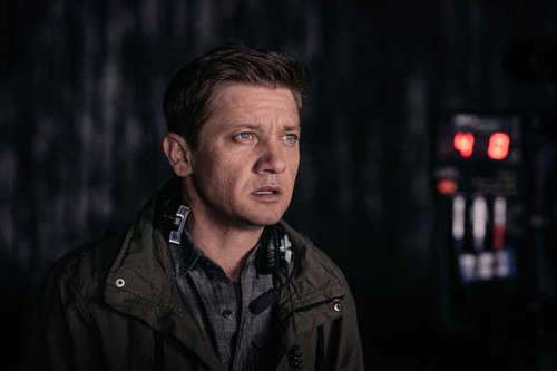 Jual Poster Arrival (Movie) Jeremy Renner Movie Arrival APC005