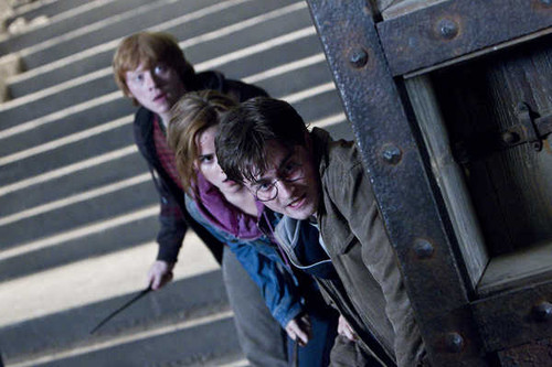 Jual Poster Harry Potter Hermione Granger Ron Weasley Harry Potter Harry Potter and the Deathly Hallows Part 2 APC002