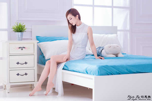 Jual Poster Asian Bed Dress Mikako Zhang Kaijie Taiwanese Models Mikako Zhang Kaijie APC