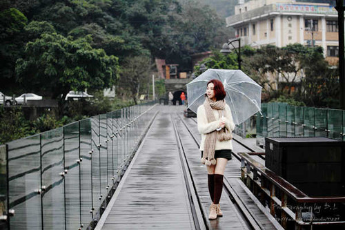 Jual Poster Asian Girl Lín Yu Model Rain Taiwanese Umbrella Models Lín Yu APC