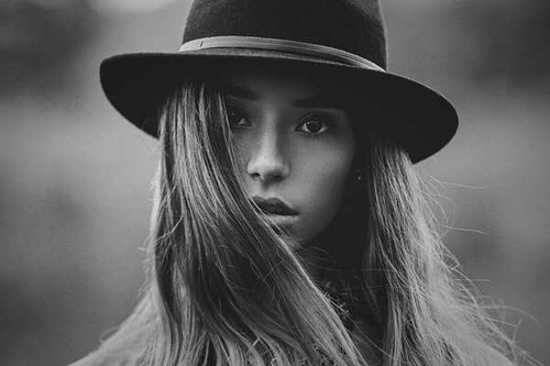 Jual Poster Black & White Face Girl Hat Model Woman Women Face APC