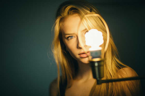 Jual Poster Blonde Blue Eyes Face Girl Light Bulb Model Woman Models Model APC
