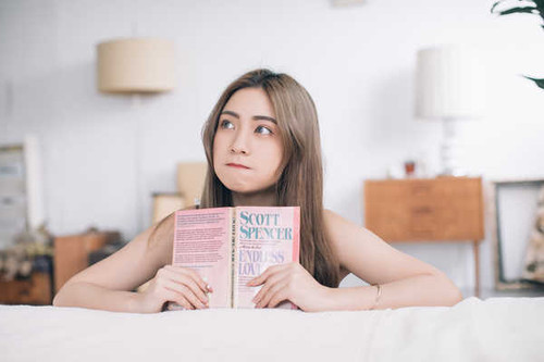 Jual Poster Book Brunette Women Asian4 APC