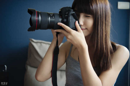 Jual Poster Camera Canon Women Asian APC