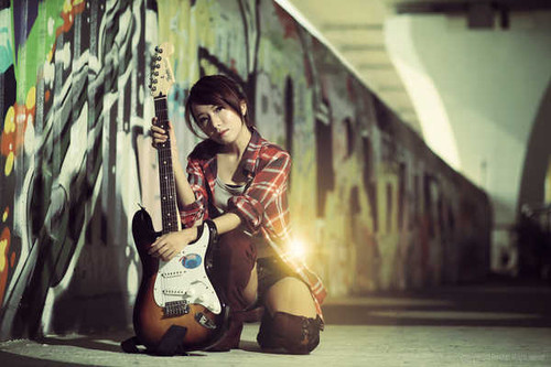 Jual Poster Guitar Women Asian APC