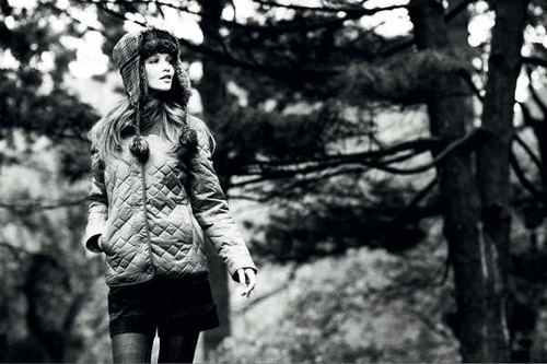 Jual Poster Models Cintia Dicker APC022