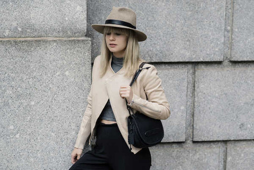 Jual Poster Models Lisa Dengler APC006 Jual Poster Models Lisa Dengler APC006