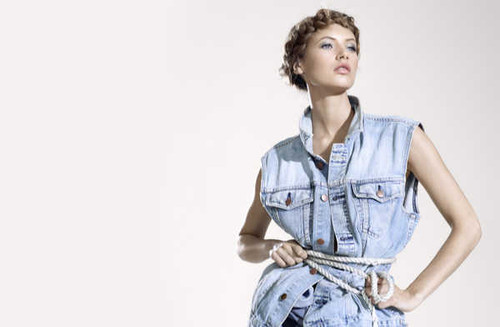 Jual Poster Models Model APC111