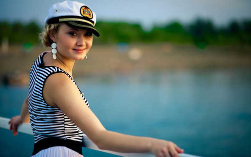 Jual Poster Models Model APC425