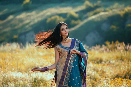 Jual Poster Models Model APC1022